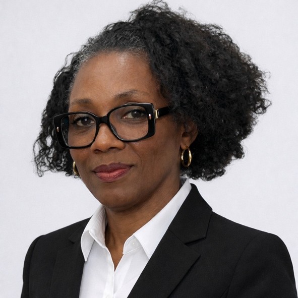 Stacey Bell headshot