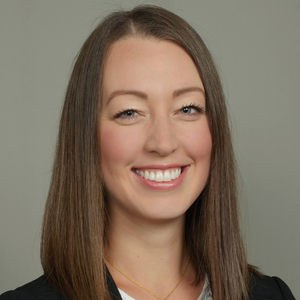 Nicole Dyer headshot