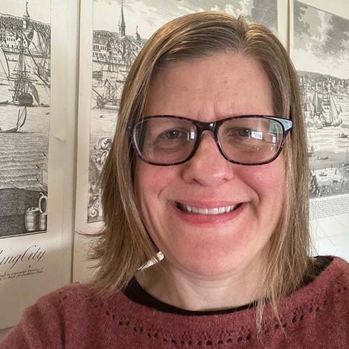 Amanda Sutphin headshot